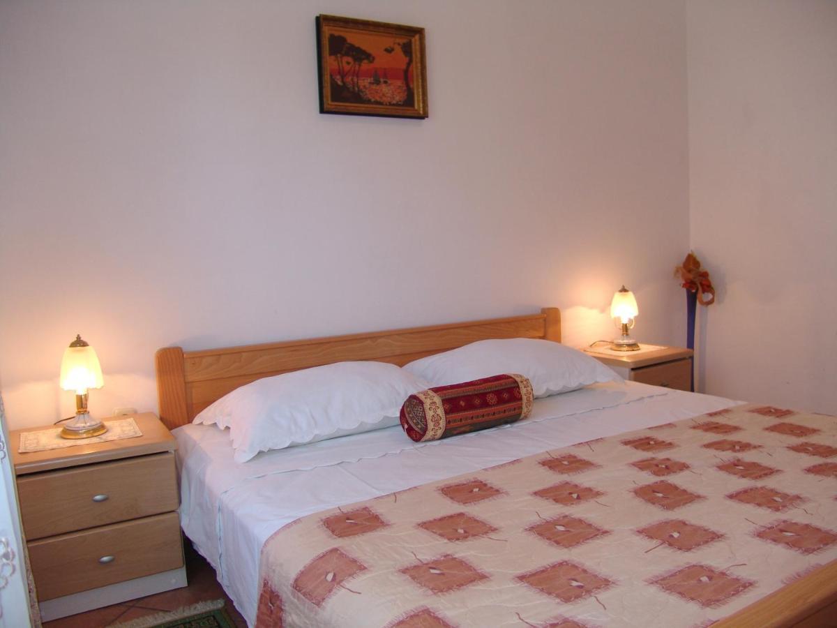 קרק Apartments Bozica מראה חיצוני תמונה