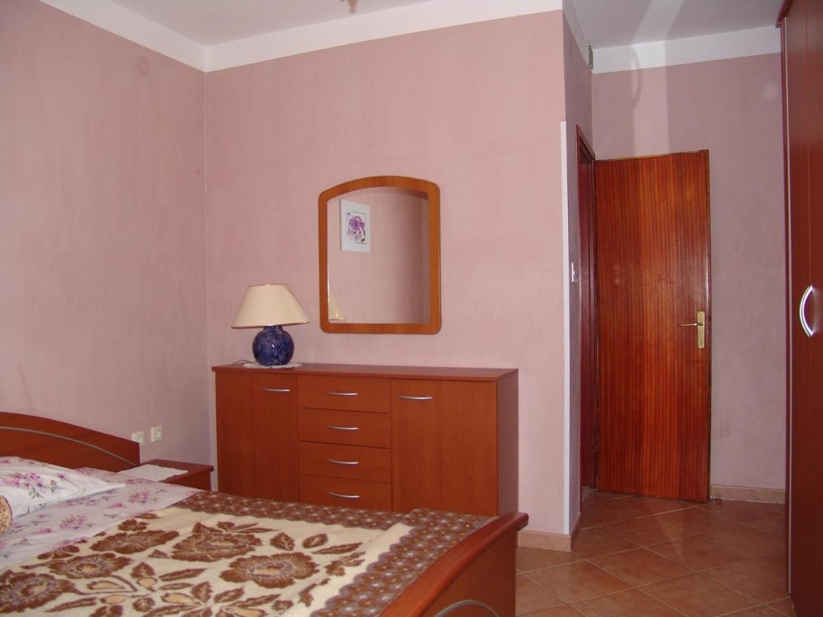 קרק Apartments Bozica מראה חיצוני תמונה
