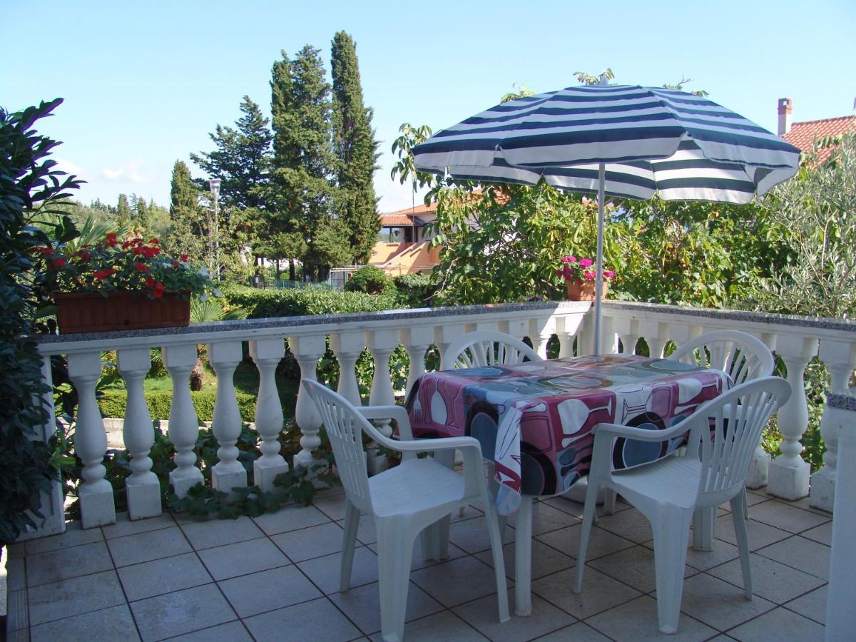 קרק Apartments Bozica מראה חיצוני תמונה