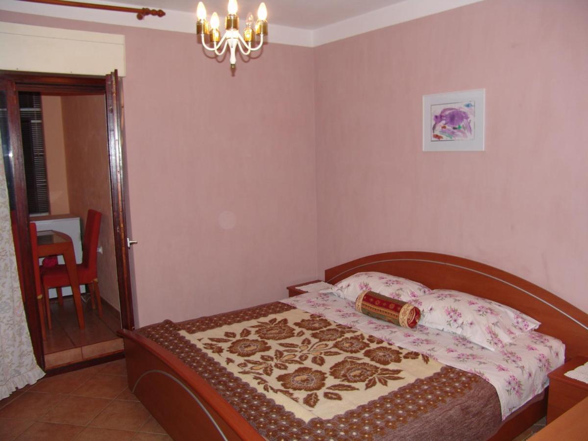 קרק Apartments Bozica מראה חיצוני תמונה