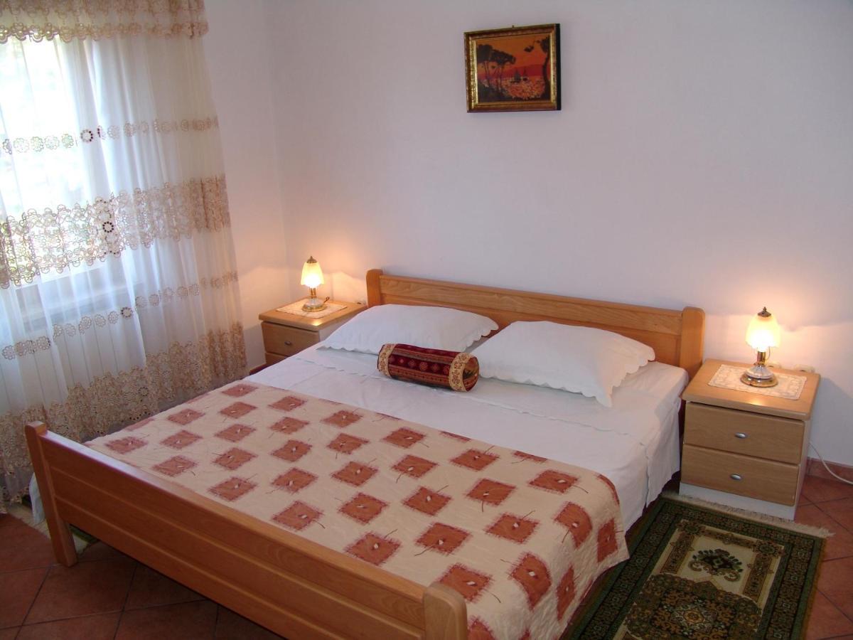 קרק Apartments Bozica מראה חיצוני תמונה